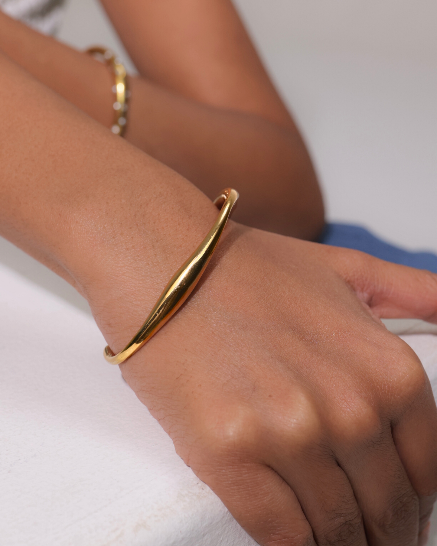 Iris Handcuff