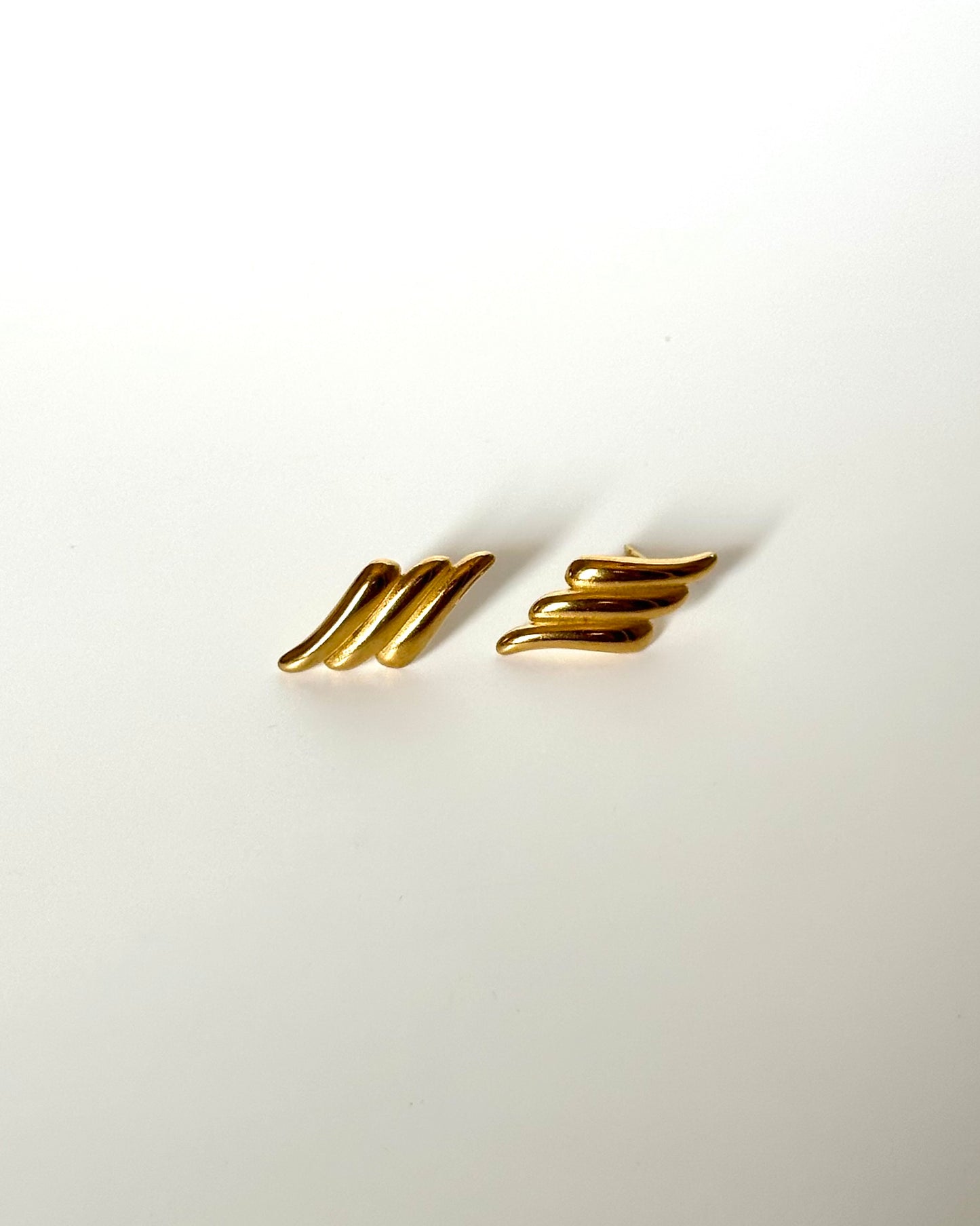 Wing-woman mini studs