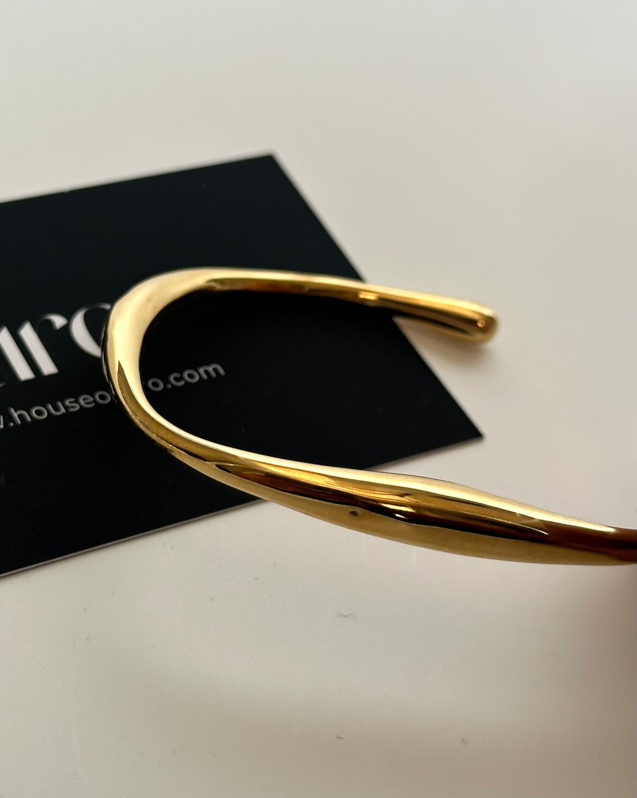 Iris Handcuff