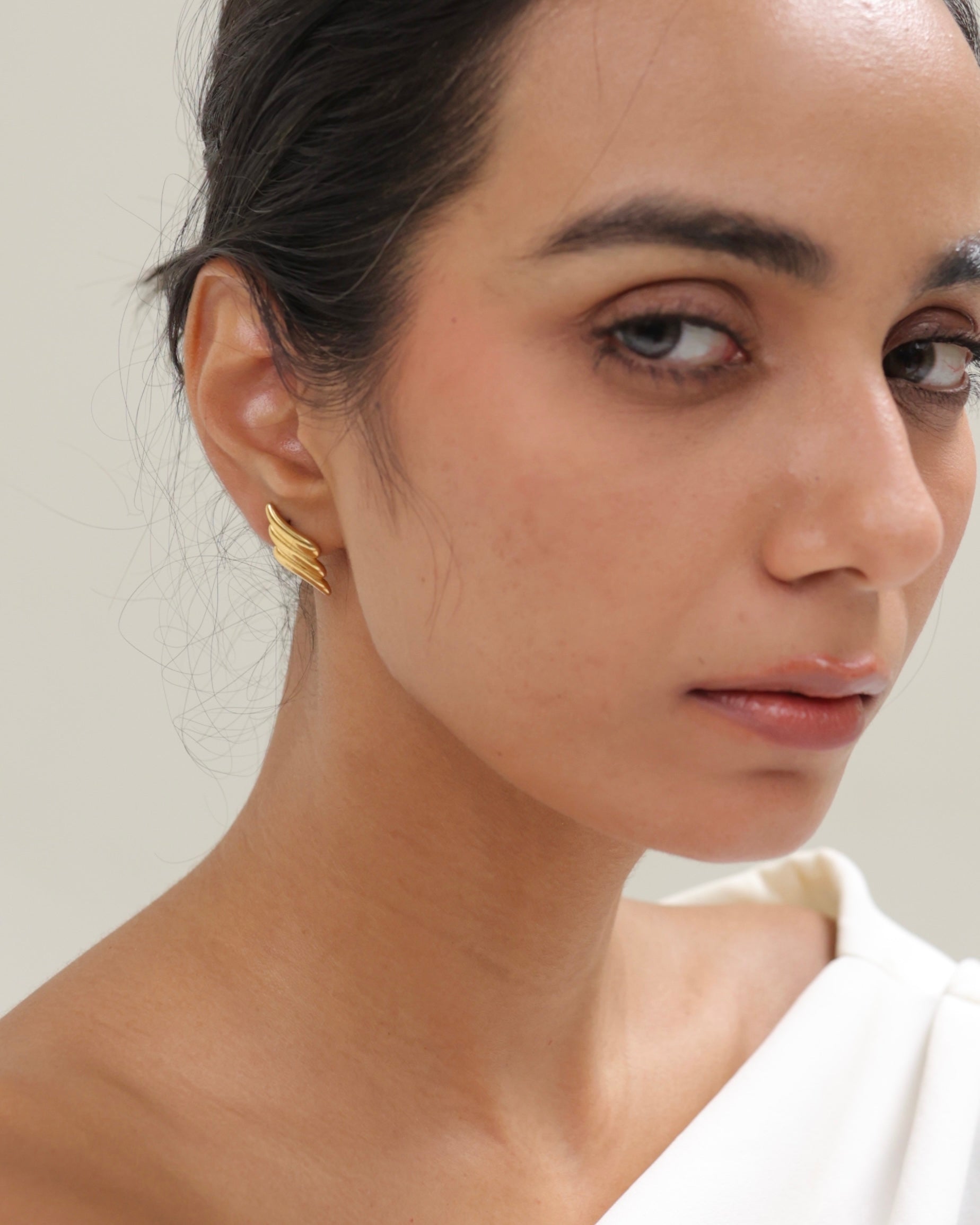 Wing-woman mini studs