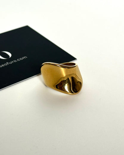 GG icon ring