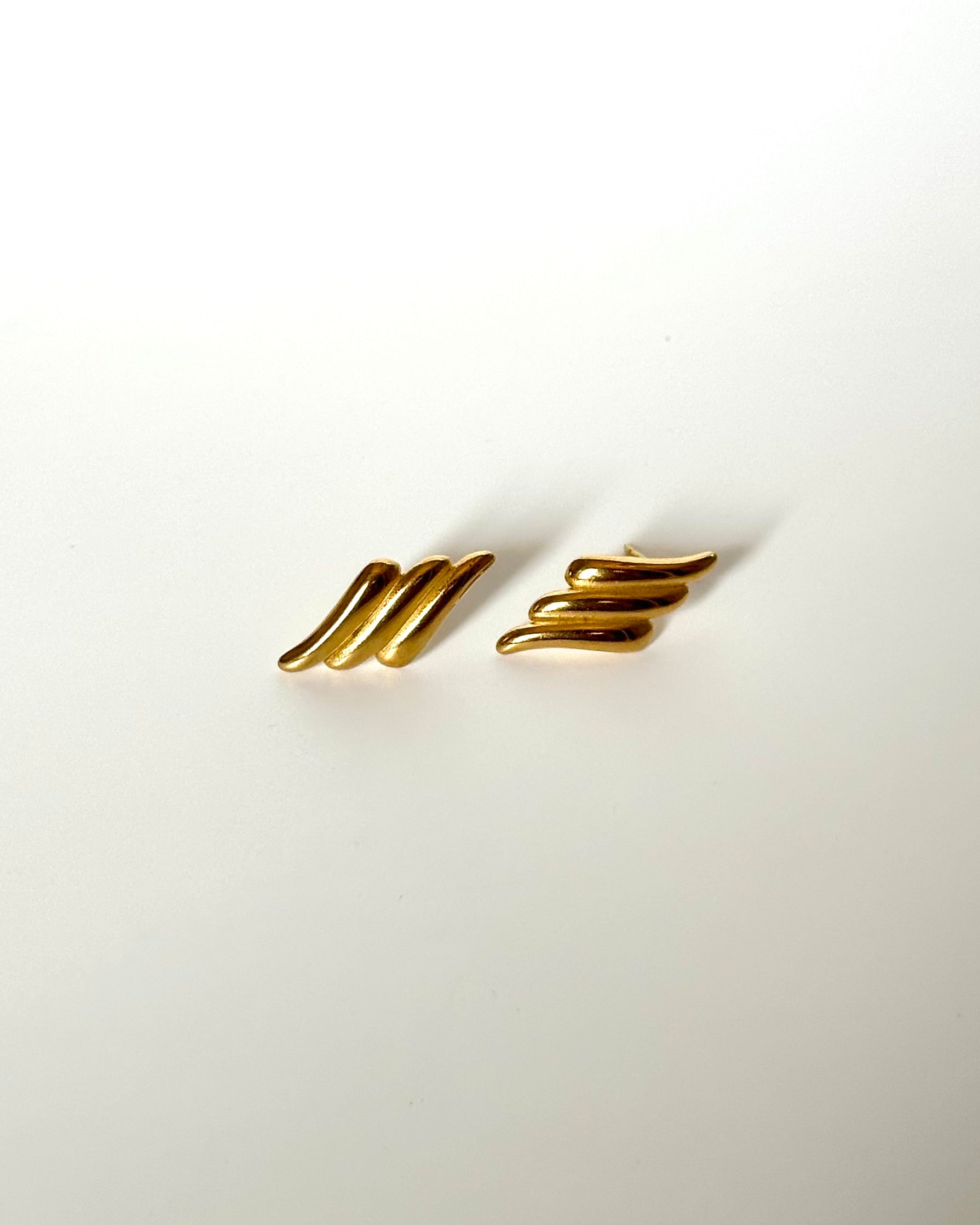 Wing-woman mini studs